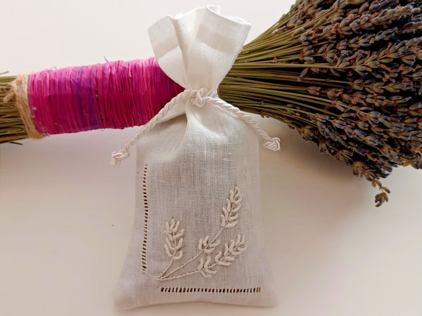 Saco de lavanda em Linho bordado a mão - NOVO